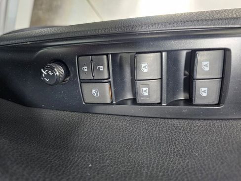 Used 2018 Toyota Camry LE image 30