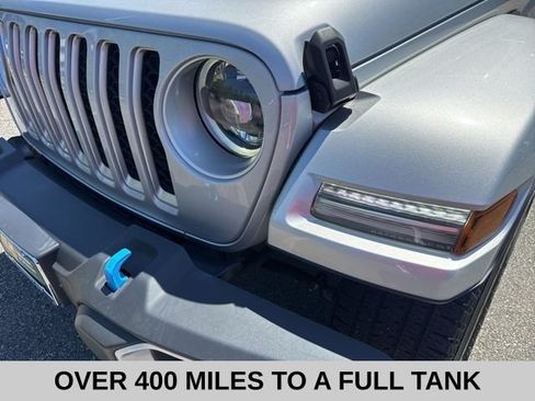 Used 2023 Jeep Wrangler Unlimited Sahara AWD/4WD image 32