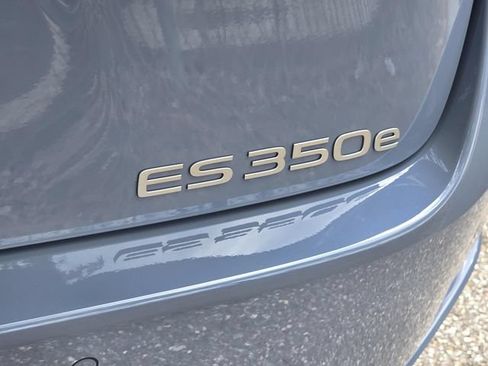 New 2026 Lexus ES 350e FWD image 33