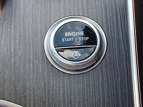 Used 2023 Mercedes-Benz C 300 4MATIC Sedan image 24