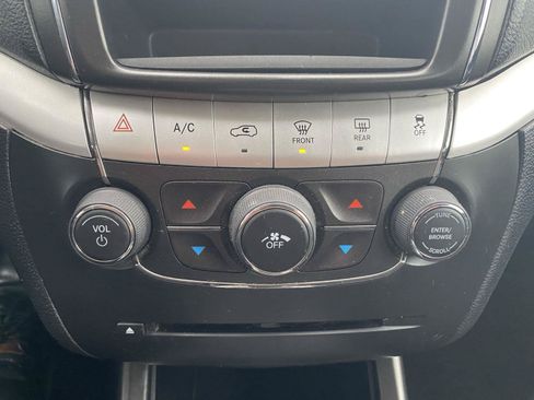Used 2020 Dodge Journey SE w/ Blacktop Package FWD image 22