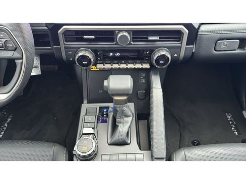 New 2026 Toyota 4Runner Limited AWD/4WD image 31