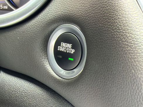Used 2024 Chevrolet Malibu LT FWD image 27