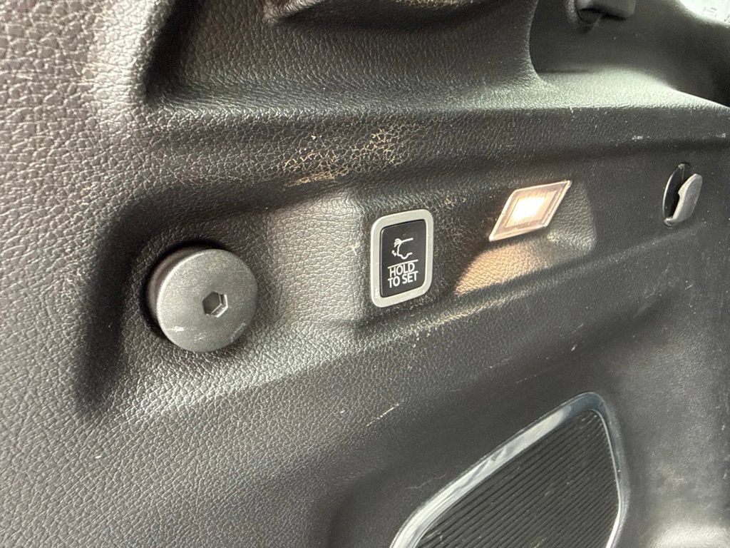 Used 2021 Jeep Grand Cherokee L Limited AWD/4WD image 15