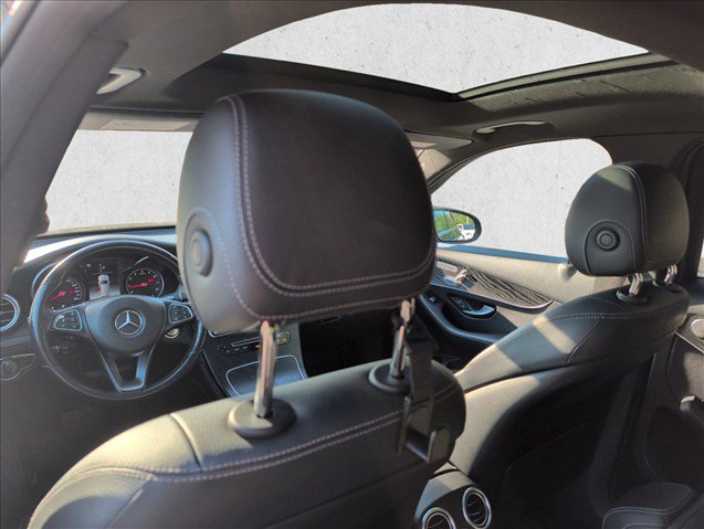 Used 2018 Mercedes-Benz GLC 300 4MATIC image 17