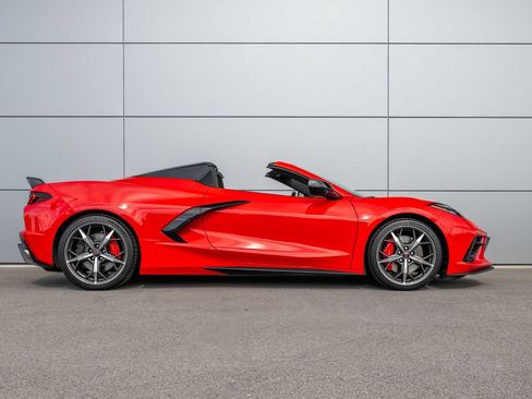 Used 2022 Chevrolet Corvette Stingray Premium Conv w/ Z51 Performance Package RWD image 7