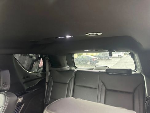 Used 2022 GMC Yukon Denali AWD/4WD image 9