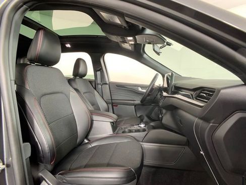 Used 2025 Ford Escape ST-Line w/ Tech Pack #1 image 28