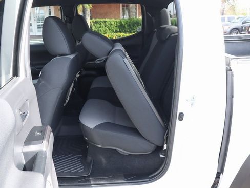 Used 2022 Toyota Tacoma TRD Off-Road w/ Technology Package image 38