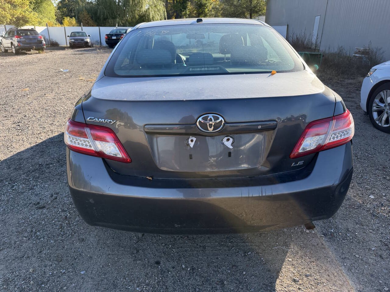 Used 2011 Toyota Camry LE FWD image 4