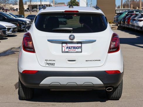 Used 2018 Buick Encore Preferred image 4