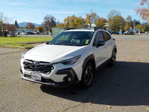 Used 2024 Subaru Crosstrek 2.5i Limited image 1