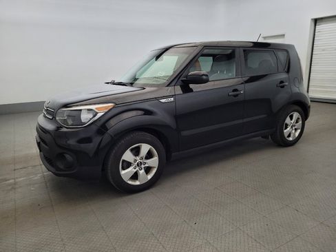 Used 2018 Kia Soul FWD image 2