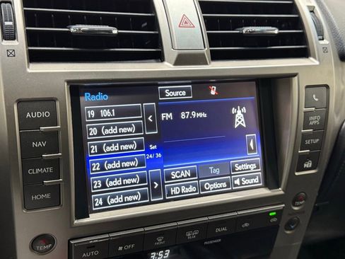 Used 2016 Lexus GX 460 image 28