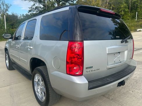 Used 2010 GMC Yukon SLT w/ SLT-2 Equipment Package AWD/4WD image 7
