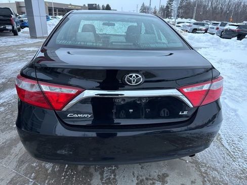 Used 2017 Toyota Camry LE image 6