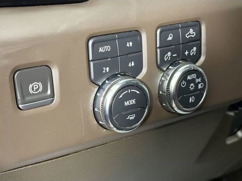 Used 2024 GMC Sierra 2500 Denali w/ Denali Reserve Package image 10