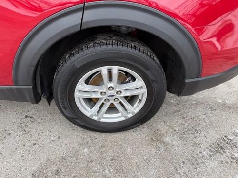 Used 2022 Ford Explorer XLT image 22