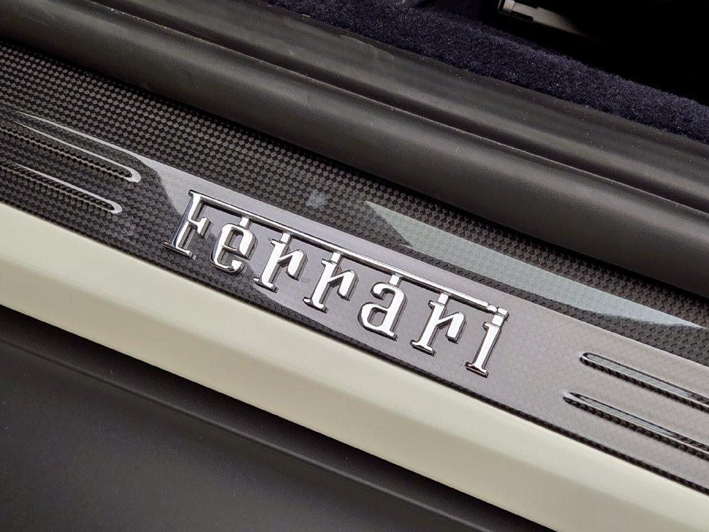 Used 2024 Ferrari Roma Spider RWD image 35