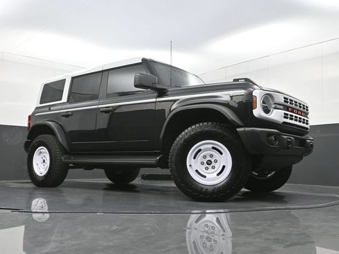 Used 2025 Ford Bronco Heritage Edition AWD/4WD image 26
