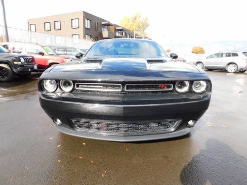 Used 2018 Dodge Challenger R/T Plus image 20