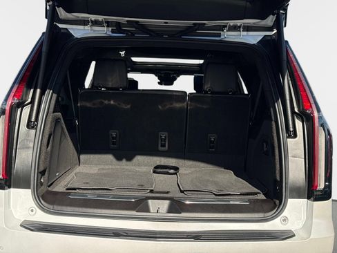Used 2024 Cadillac Escalade ESV Sport Platinum w/ LPO, ONYX Package image 15