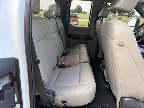 Used 2022 Ford F250 XL w/ Power Equipment Group RWD image 9