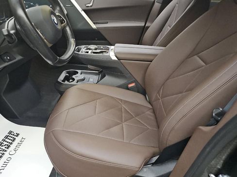 Used 2024 BMW iX xDrive50 w/ Convenience Package AWD/4WD image 6
