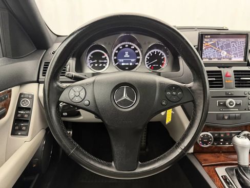 Used 2011 Mercedes-Benz C 300 4MATIC Sedan image 11