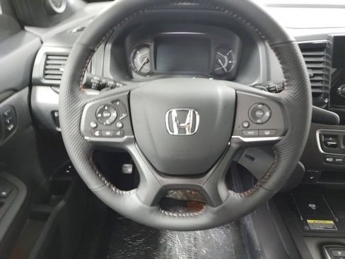Used 2025 Honda Passport TrailSport image 24