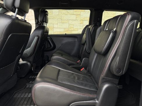 Used 2020 Dodge Grand Caravan GT FWD image 25