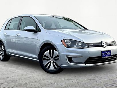 Used 2016 Volkswagen e-Golf SE w/ DC Fast Charging Package