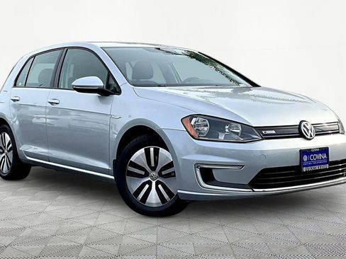 Used 2016 Volkswagen e-Golf SE w/ DC Fast Charging Package FWD image 1
