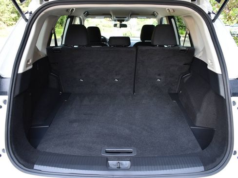 Used 2024 Nissan Rogue S AWD/4WD image 10
