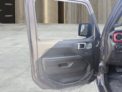 Used 2021 Jeep Wrangler Unlimited Rubicon image 17