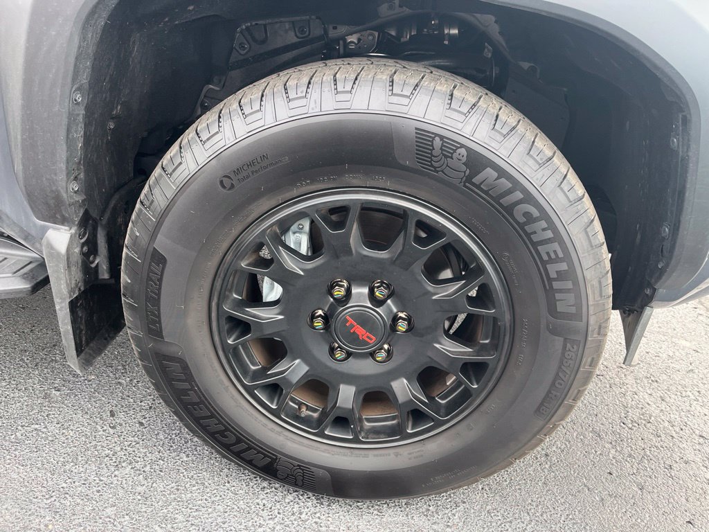 Used 2026 Toyota 4Runner TRD Off-Road Premium AWD/4WD image 17