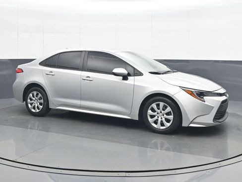 Used 2023 Toyota Corolla LE image 8