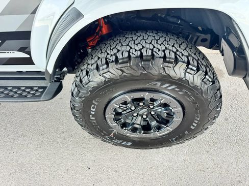 Used 2024 Ford Bronco Raptor AWD/4WD image 32