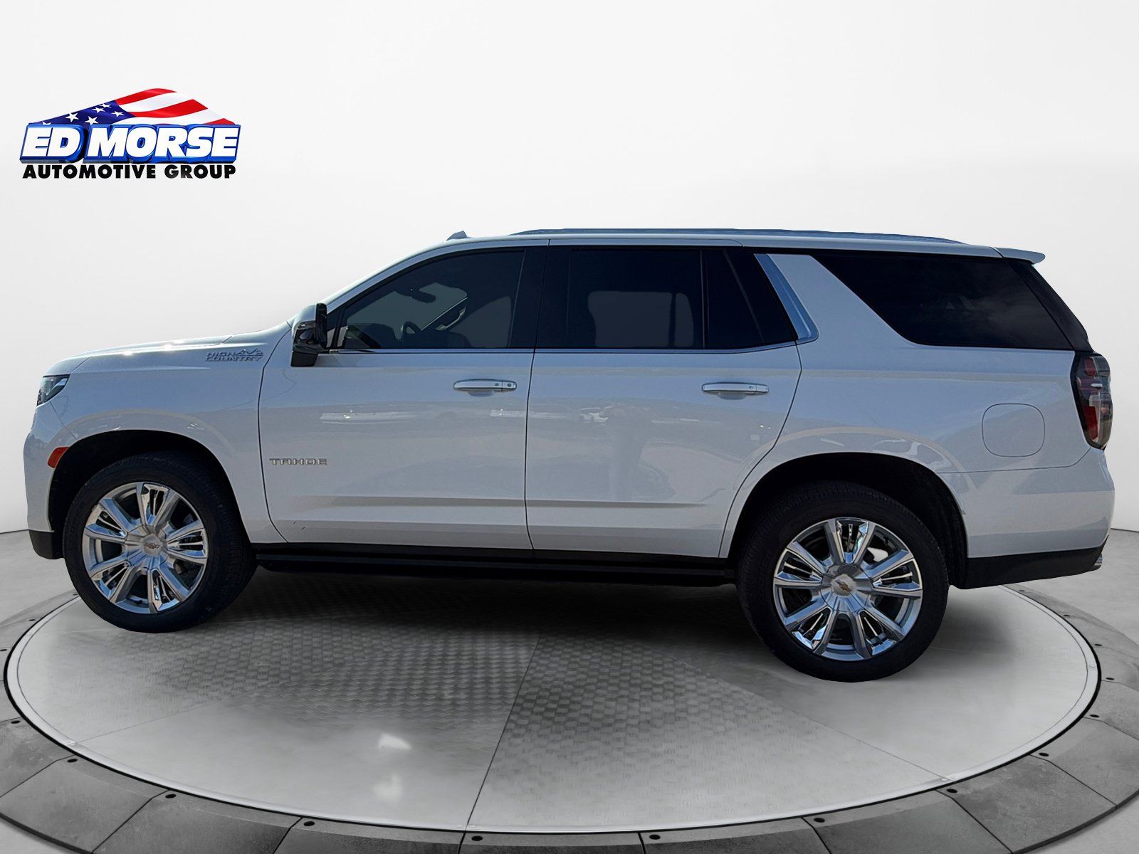 Certified 2021 Chevrolet Tahoe High Country w/ Premium Package AWD/4WD image 2