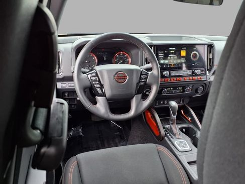 Used 2026 Nissan Frontier PRO-4X AWD/4WD image 4