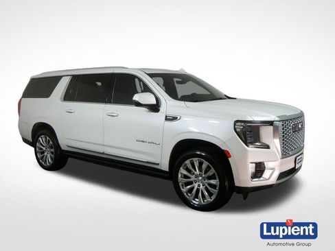 Used 2024 GMC Yukon XL Denali w/ Denali Reserve Package AWD/4WD image 1