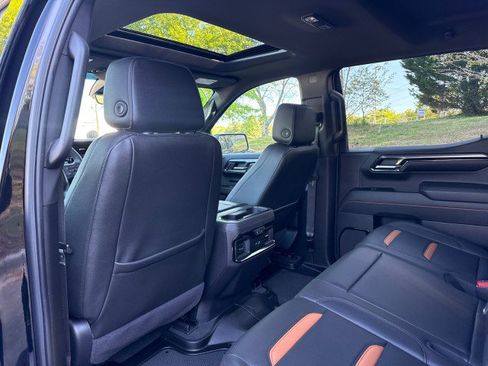 Used 2024 GMC Sierra 1500 AT4 w/ Technology Package image 41