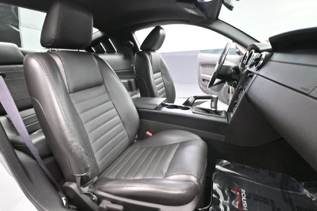 Used 2006 Ford Mustang GT Premium RWD image 32
