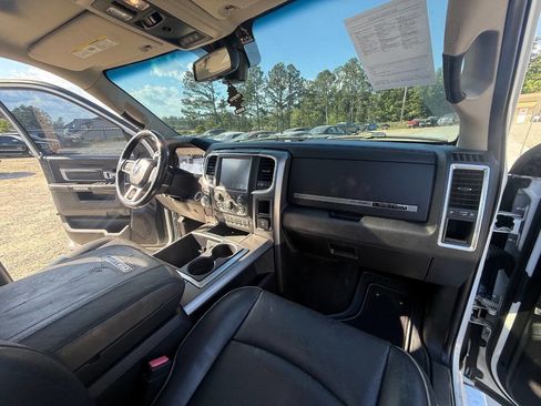 Used 2014 RAM 1500 Limited RWD image 17