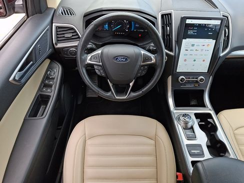 Certified 2022 Ford Edge SEL AWD/4WD image 13