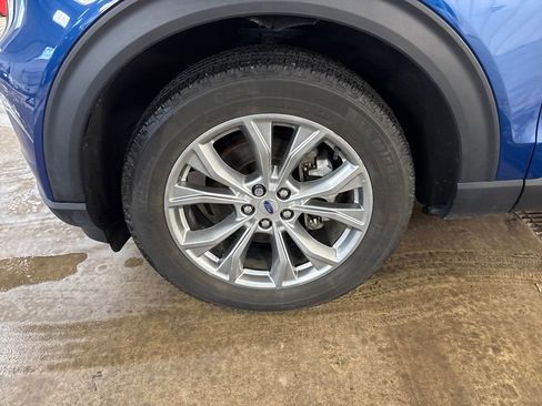 Used 2023 Ford Explorer Limited w/ Equipment Group 301A AWD/4WD image 11