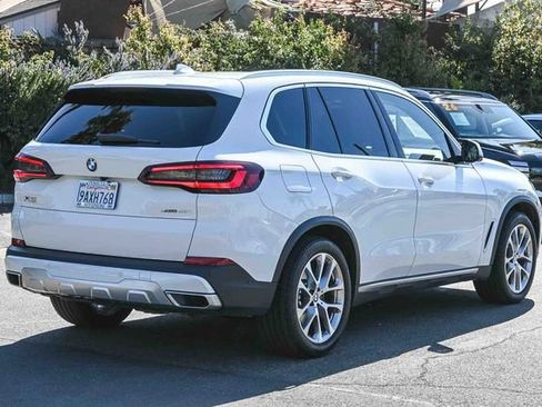 Used 2022 BMW X5 xDrive40i w/ Premium Package image 4