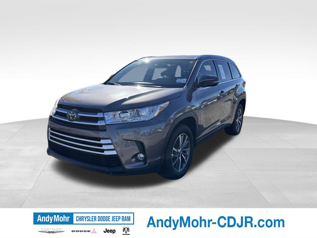 Used 2018 Toyota Highlander XLE FWD image 3