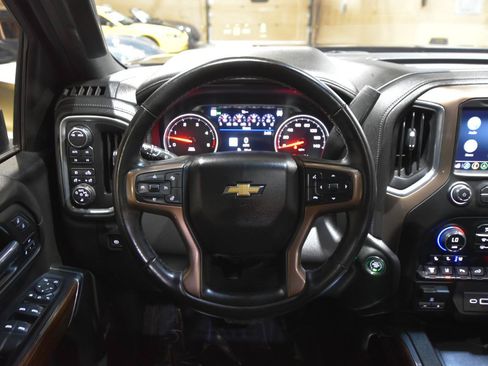 Used 2023 Chevrolet Silverado 3500 High Country w/ Z71 Off-Road Package AWD/4WD image 19