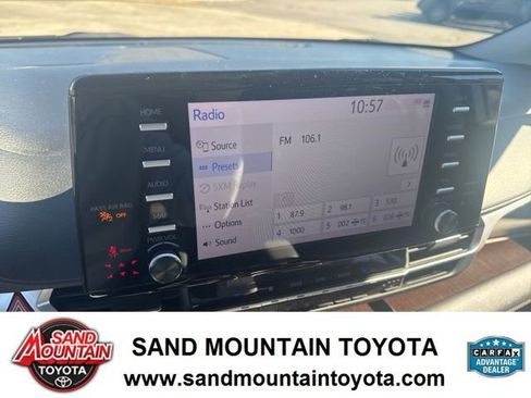 Used 2021 Toyota Sienna XLE image 23